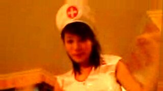 Aziatische verpleegster verwent patiënt met een wilde rit in zelfgemaakte video.