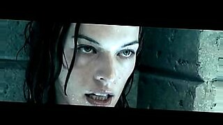 Resident Evil-themed σκηνή σεξ με ζόμπι με απέθαντη διέγερση και πάθος.