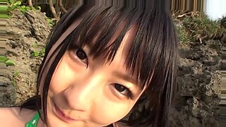 Verleidelijke Aziatische Megumi Haruka geeft een sensationele pijpbeurt.