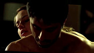 Rakaman seks yang membara milik Moya Lawol: Gairah mentah dan keseronokan yang intens.