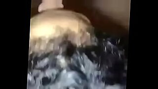 BlackE ofrece una follada dura en un video de gran polla negra